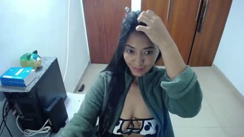 Snapshot of wifhot chatting on September 16, 10:05 am Ilauren online show from September 16, 10:05 am