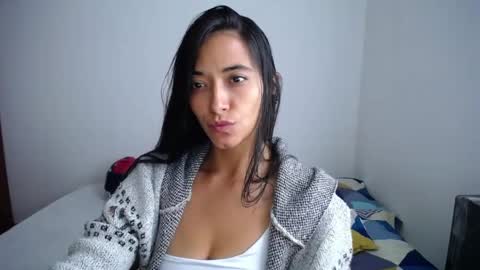 Ilauren online show from April 21, 11:38 am