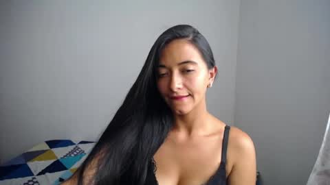 Ilauren online show from June 4, 9:15 am