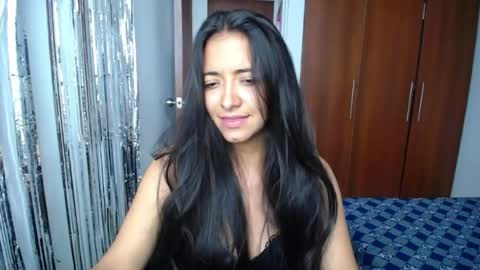 Ilauren online show from June 20, 1:47 pm