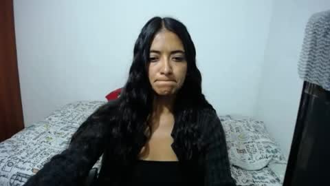 Ilauren online show from June 25, 8:30 am