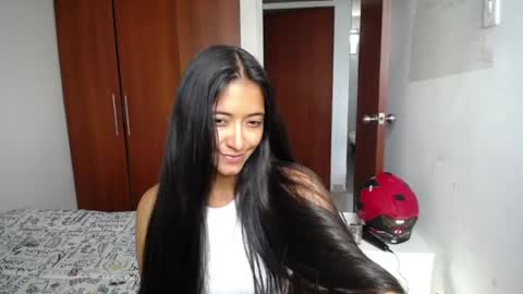 Ilauren online show from August 1, 12:04 pm