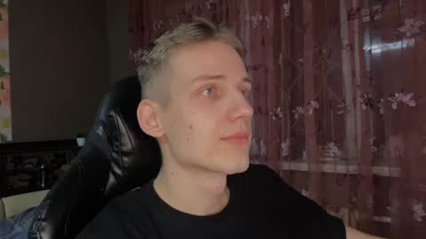 Snapshot of wiiinkyyy chatting on December 4, 5:43 pm wiiinkyyy online show from December 4, 5:43 pm