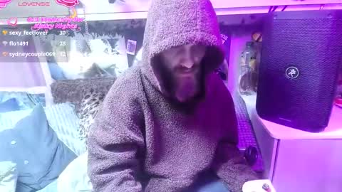 Snapshot of wilclyde1996 chatting on February 23, 9:17 am wilclyde1996 online show from February 23, 9:17 am