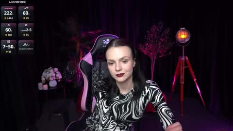 Alice online show from March 30, 3:13 pm