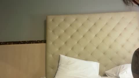 wild_bigcock23 online show from April 19, 2:38 pm