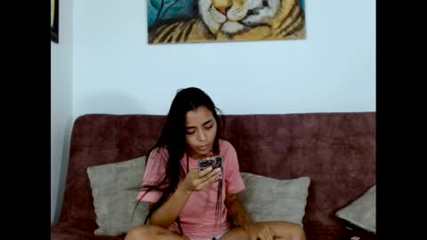 Snapshot of wild_roomxxx chatting on September 18, 9:28 pm Wild RoomXxX online show from September 18, 9:28 pm