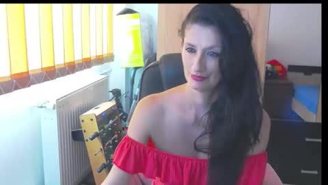 Snapshot of wildbea23 chatting on September 26, 7:01 am Bea online show from September 26, 7:01 am