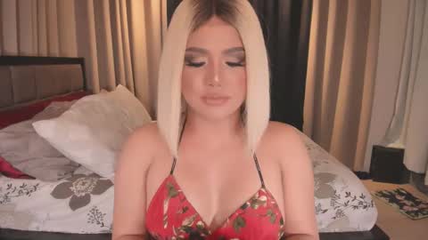 Snapshot of wildbelladonnats chatting on March 7, 6:35 am BELLA online show from March 7, 6:35 am