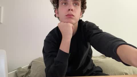 Snapshot of wilddesire18 chatting on September 29, 2:00 pm wilddesire18 online show from September 29, 2:00 pm