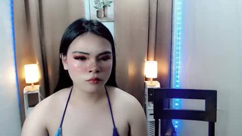 wildhotasiants online show from January 18, 9:40 pm