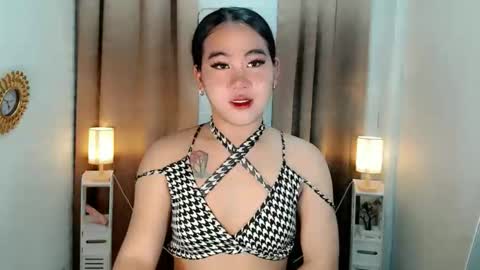 Lianelaiza online show from April 9, 3:17 am