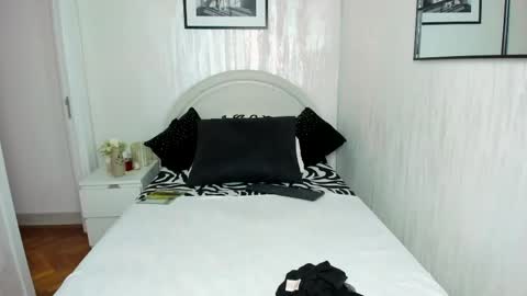 Miss Deea online show from April 24, 10:39 am