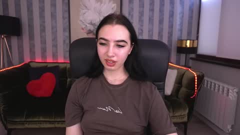 Snapshot of wildkittenx_ chatting on March 12, 1:51 pm Alena online show from March 12, 1:51 pm