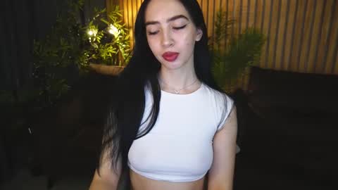 Snapshot of wildkittenx_ chatting on November 4, 6:45 am Alena online show from November 4, 6:45 am