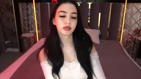 Snapshot of wildkittenx_ chatting on November 26, 6:58 am Alena online show from November 26, 6:58 am