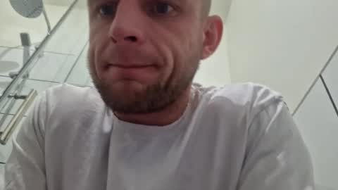Snapshot of wildmike93 chatting on February 5, 9:08 pm wildmike93 online show from February 5, 9:08 pm