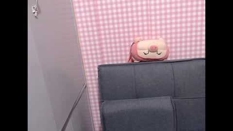 Wildnyx online show from April 28, 6:02 pm