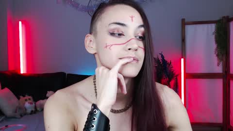 Snapshot of wildorchid_ chatting on December 19, 10:56 am Master Kieran hehim online show from December 19, 10:56 am