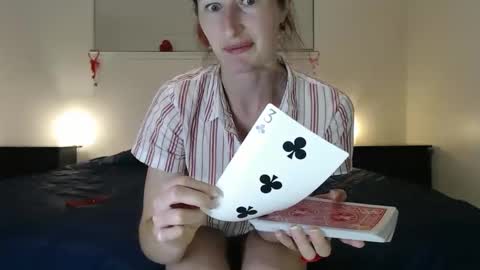 WildRose L - check my Pinned tweet if you dont see me online within 5 minutes after Ive sent email notifications online show from March 1, 2:15 am