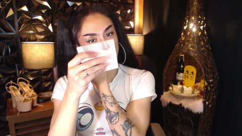 Snapshot of wildroxie chatting on February 8, 10:51 pm ROXIE online show from February 8, 10:51 pm