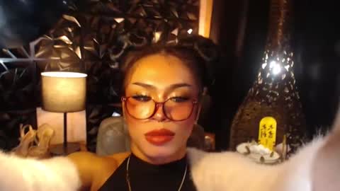 Snapshot of wildroxie chatting on February 21, 4:18 am ROXIE online show from February 21, 4:18 am