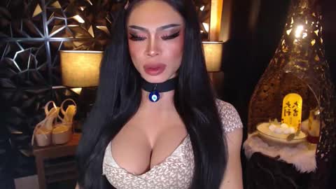 Snapshot of wildroxie chatting on March 3, 4:14 am ROXIE online show from March 3, 4:14 am