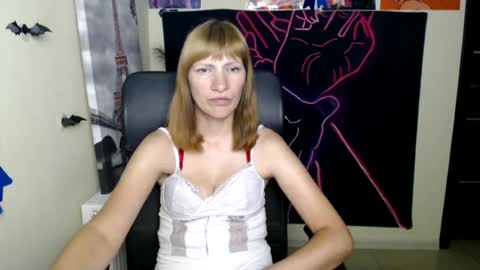 Snapshot of wildsoul8 chatting on July 22, 6:32 pm Rosalinda online show from July 22, 6:32 pm
