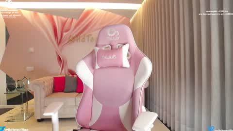 Lili online show from February 3, 11:58 pm