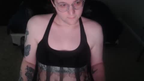 Snapshot of willh8967 chatting on May 31, 2:57 pm LunaSweet online show from May 31, 2:57 pm