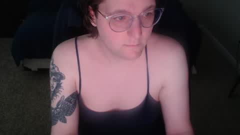 Snapshot of willh8967 chatting on June 1, 2:52 pm LunaSweet online show from June 1, 2:52 pm