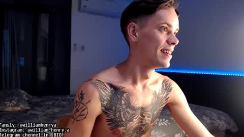 Snapshot of william_henry_a chatting on October 23, 11:35 pm William online show from October 23, 11:35 pm