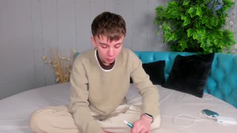 will online show from February 5, 9:04 am