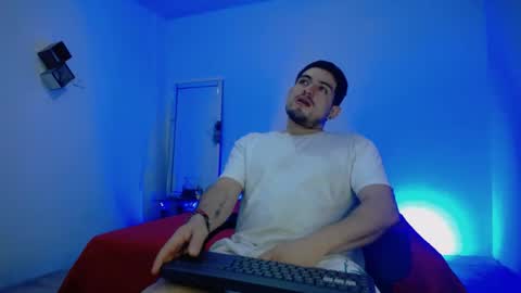 William Steel online show from April 21, 10:54 am