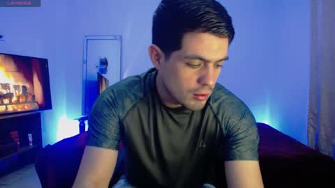 Snapshot of william_steel_ chatting on April 24, 11:45 am William Steel online show from April 24, 11:45 am