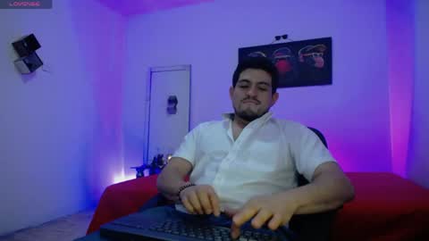 Snapshot of william_steel_ chatting on April 29, 5:30 pm William Steel online show from April 29, 5:30 pm