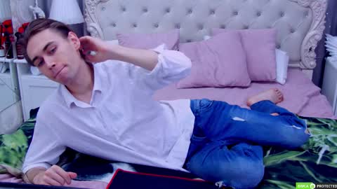 Snapshot of williamdyson chatting on November 1, 3:08 am William online show from November 1, 3:08 am