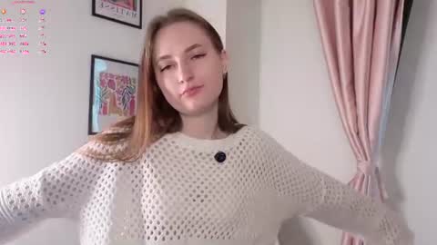 Snapshot of williapabey chatting on June 15, 1:19 am Sarah online show from June 15, 1:19 am