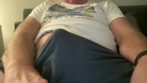 Snapshot of willieb777 chatting on September 21, 12:18 pm willieb777 online show from September 21, 12:18 pm