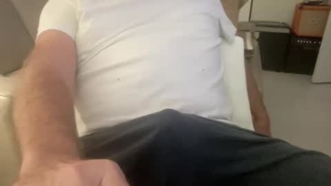 Snapshot of willieb777 chatting on November 8, 11:32 am willieb777 online show from November 8, 11:32 am