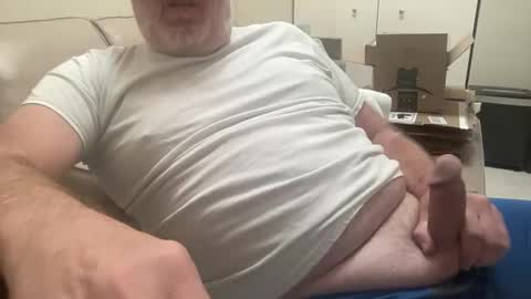 Snapshot of willieb777 chatting on November 9, 5:33 pm willieb777 online show from November 9, 5:33 pm