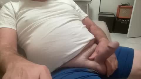 willieb777 online show from April 19, 12:48 pm