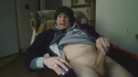 Snapshot of willtie26 chatting on February 4, 3:54 am willtie26 online show from February 4, 3:54 am