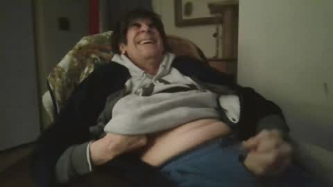 Snapshot of willtie26 chatting on February 17, 1:15 am willtie26 online show from February 17, 1:15 am