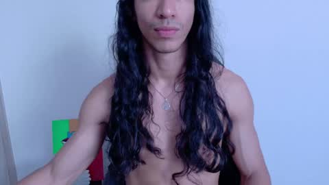 Snapshot of willy_veins chatting on May 31, 6:09 pm willy_veins online show from May 31, 6:09 pm
