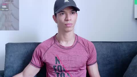 willy_veins online show from July 31, 3:33 pm