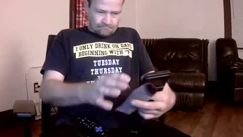 Snapshot of willydogg83 chatting on October 26, 6:19 am willydogg83 online show from October 26, 6:19 am