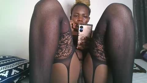 willyoubemine1 online show from December 22, 12:07 am