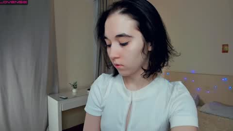 Amalia and Mia online show from January 12, 7:11 am