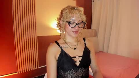 Wini Fer online show from March 30, 1:12 pm